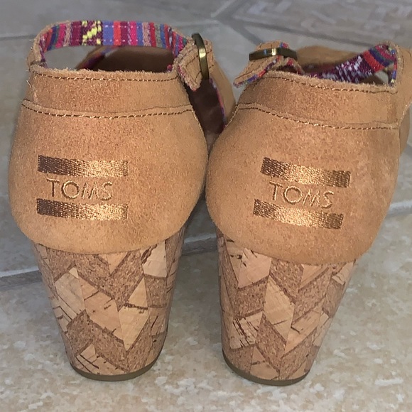 TOMS SUEDE WEDGES women’s heels size 9 -worn once - Picture 3 of 14